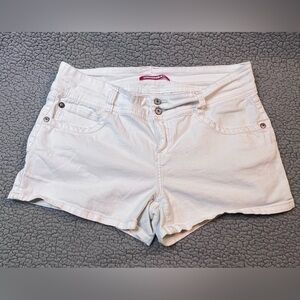 Unionbay White Denim Womens Shorts Size 13 Stretchy Shorts